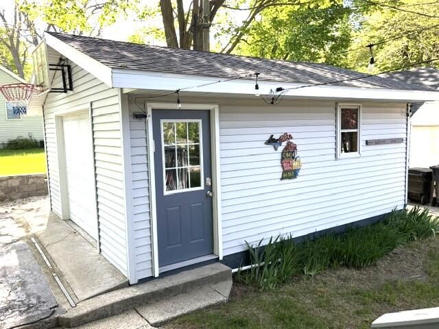 7509 M-43, South Haven, MI 49090