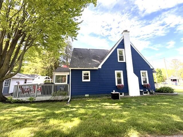7509 M-43, South Haven, MI 49090