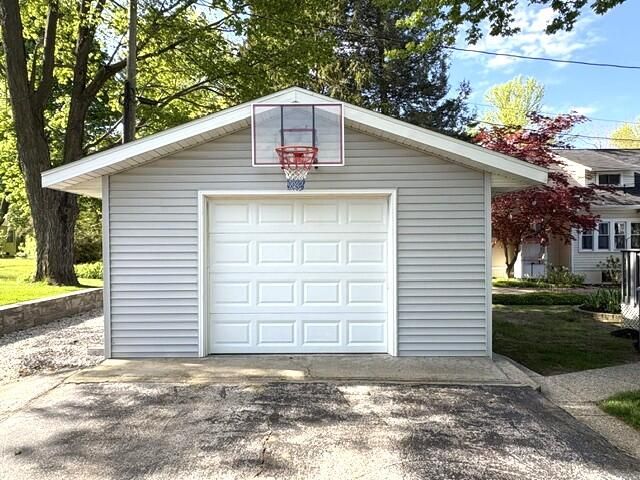 7509 M-43, South Haven, MI 49090
