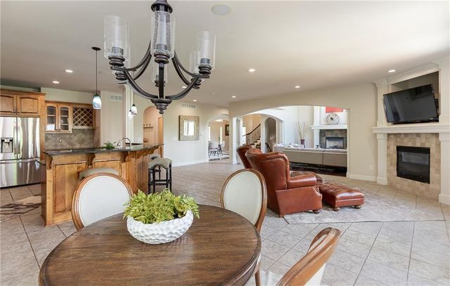 15618 S Hallet Street, Olathe, KS 66062