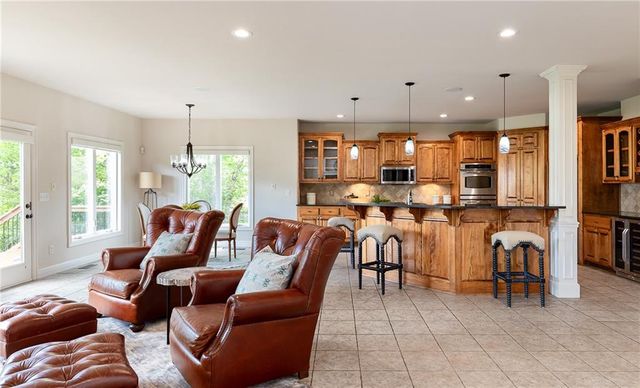 15618 S Hallet Street, Olathe, KS 66062