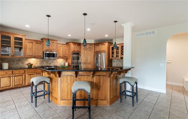 15618 S Hallet Street, Olathe, KS 66062