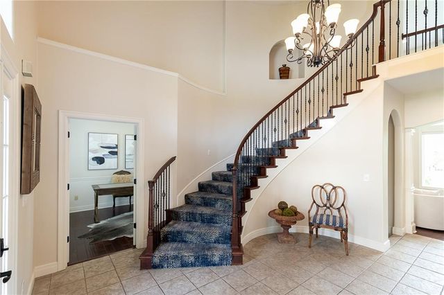 15618 S Hallet Street, Olathe, KS 66062