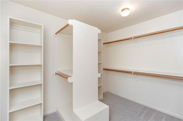 15618 S Hallet Street, Olathe, KS 66062