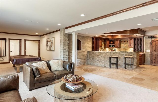 15618 S Hallet Street, Olathe, KS 66062