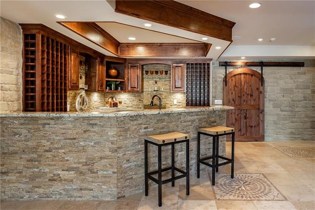 15618 S Hallet Street, Olathe, KS 66062