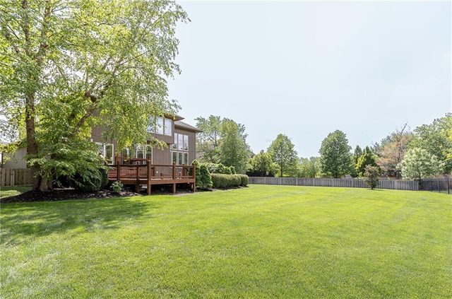 15618 S Hallet Street, Olathe, KS 66062