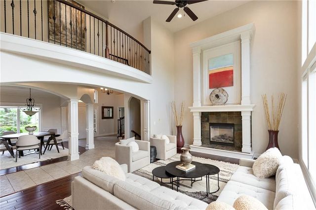 15618 S Hallet Street, Olathe, KS 66062