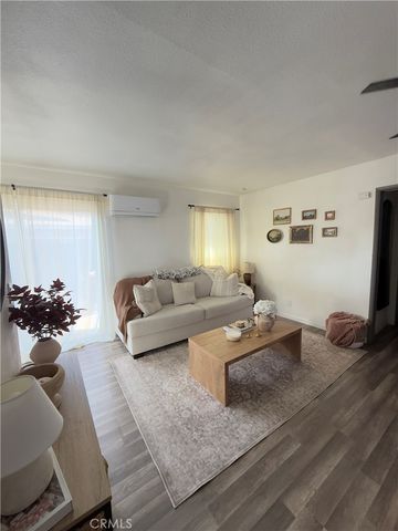 2123 Down Street, Riverside, CA 92507