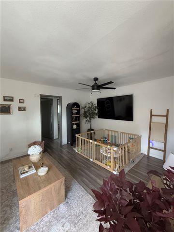 2123 Down Street, Riverside, CA 92507