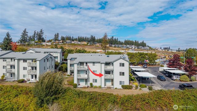 485 SW Bayshore Drive #C201, Oak Harbor, WA 98277