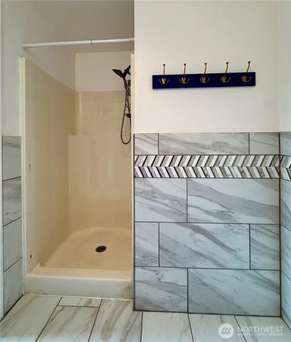 485 SW Bayshore Drive #C201, Oak Harbor, WA 98277