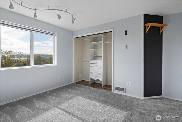 485 SW Bayshore Drive #C201, Oak Harbor, WA 98277