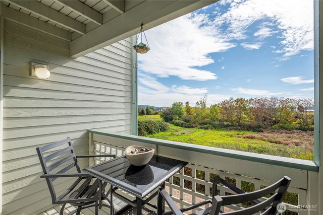 485 SW Bayshore Drive #C201, Oak Harbor, WA 98277