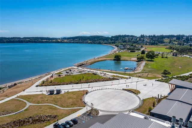 485 SW Bayshore Drive #C201, Oak Harbor, WA 98277