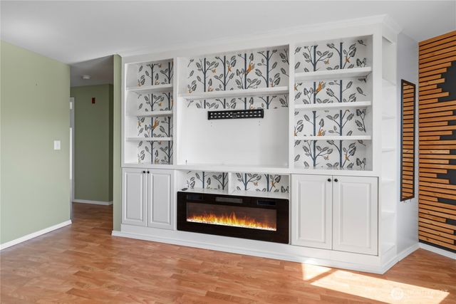 485 SW Bayshore Drive #C201, Oak Harbor, WA 98277