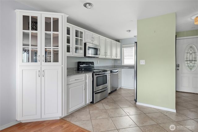 485 SW Bayshore Drive #C201, Oak Harbor, WA 98277