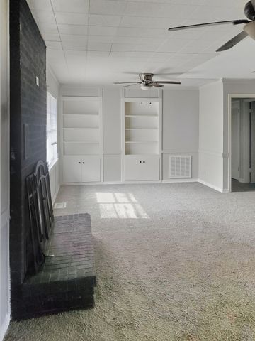 5504 Stonewall Street, Greenville, TX 75402