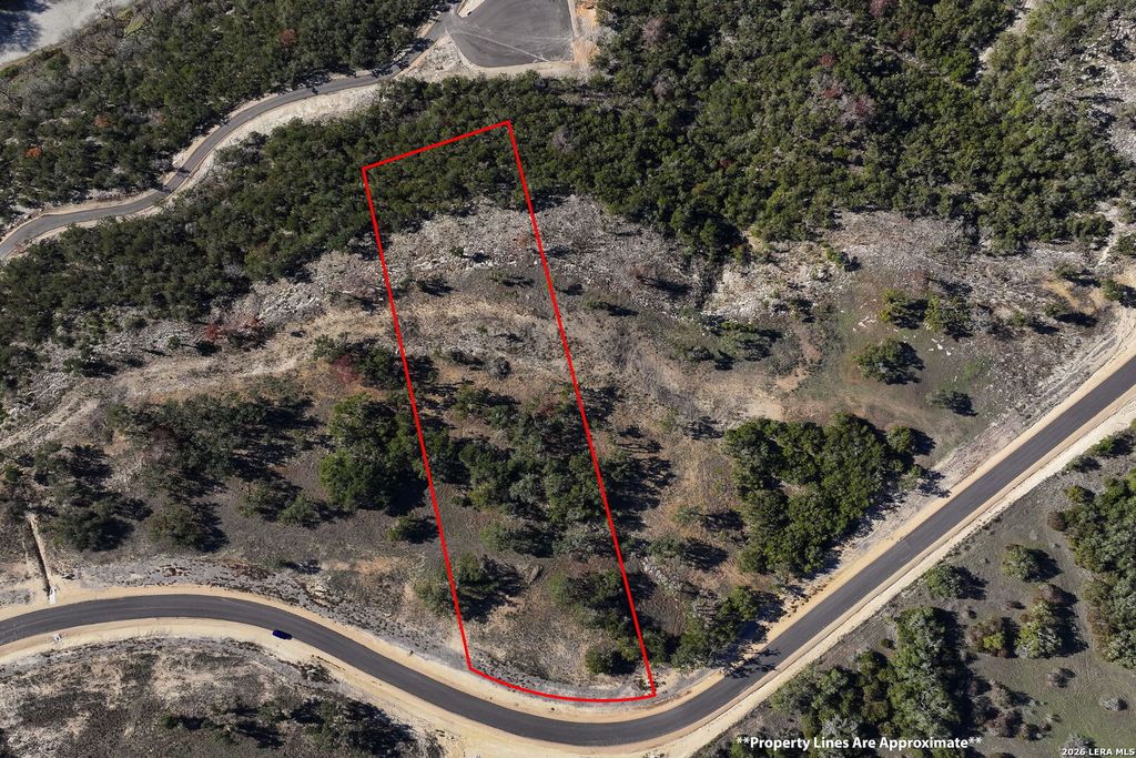 1837 PARADISE PKWY, Canyon Lake, TX 78133