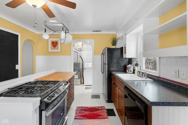 1825 Lee Street, Columbus, IN 47201