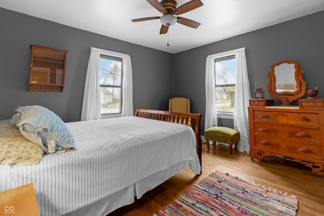 1825 Lee Street, Columbus, IN 47201