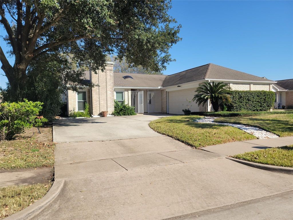 11630 Briar Rose Drive, Houston, TX 77077