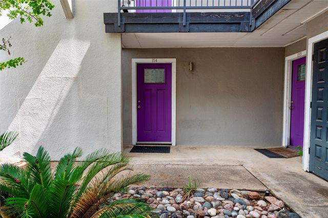 935 La Posada DR 154, Austin, TX 78752
