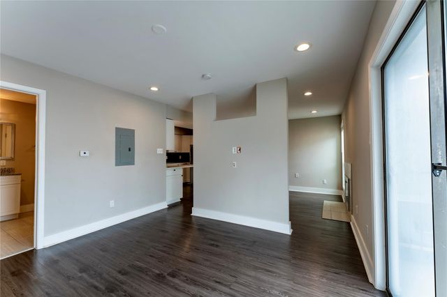 935 La Posada DR 154, Austin, TX 78752