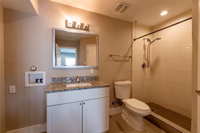 935 La Posada DR 154, Austin, TX 78752