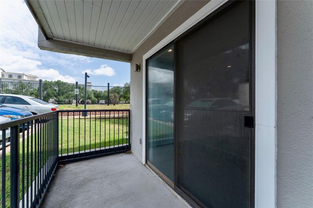 935 La Posada DR 154, Austin, TX 78752