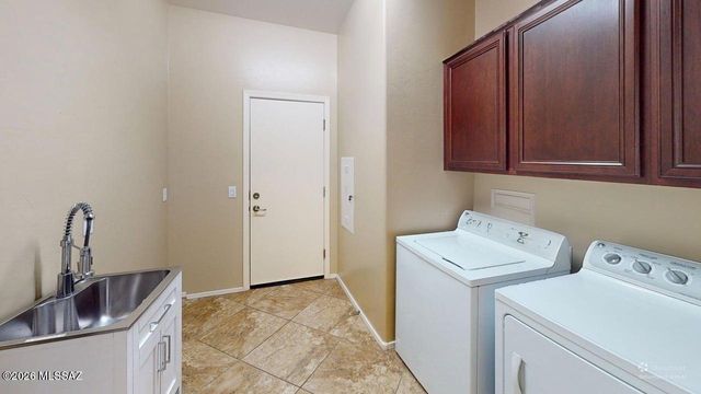 11993 N Golden Mirror Drive, Marana, AZ 85658