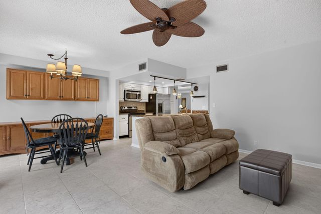 1133 NW 79th Drive, Plantation, FL 33322