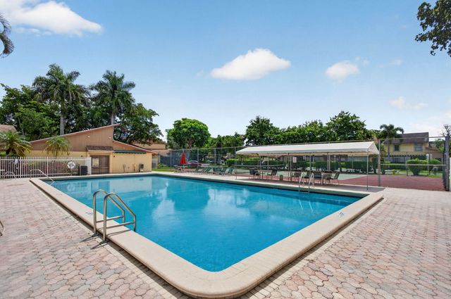 1133 NW 79th Drive, Plantation, FL 33322
