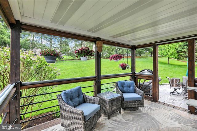 201 CEDAR HOLLOW, Manheim, PA 17545