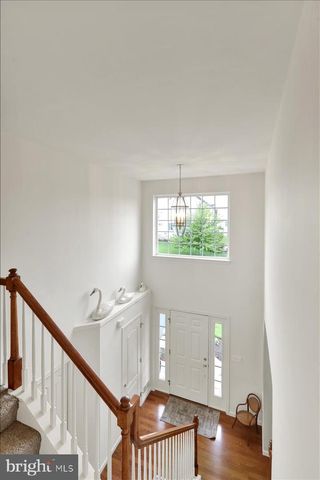 201 CEDAR HOLLOW, Manheim, PA 17545
