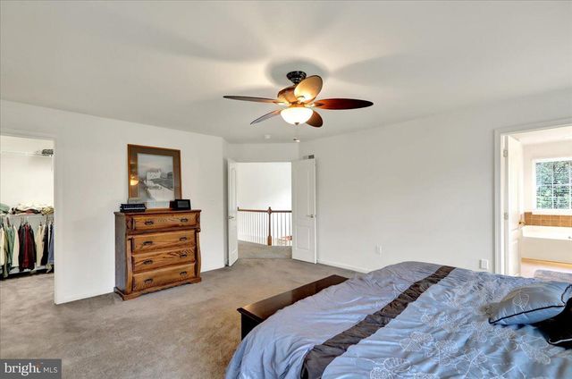 201 CEDAR HOLLOW, Manheim, PA 17545