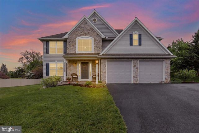 201 CEDAR HOLLOW, Manheim, PA 17545
