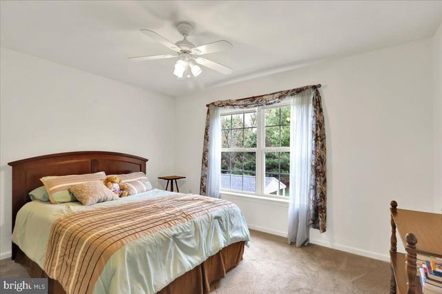 201 CEDAR HOLLOW, Manheim, PA 17545
