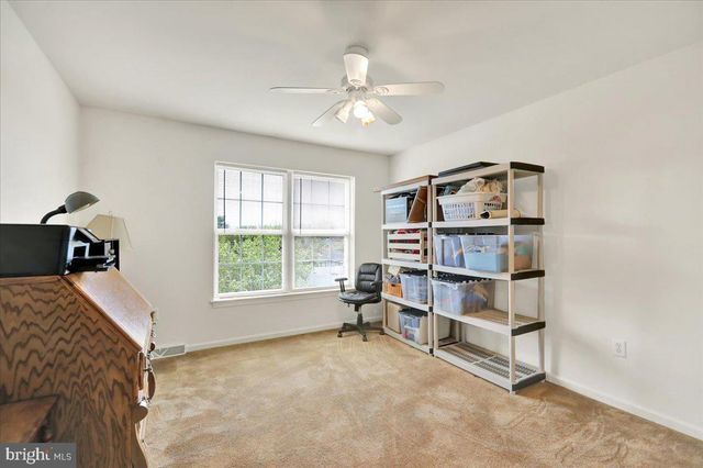 201 CEDAR HOLLOW, Manheim, PA 17545