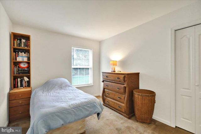 201 CEDAR HOLLOW, Manheim, PA 17545