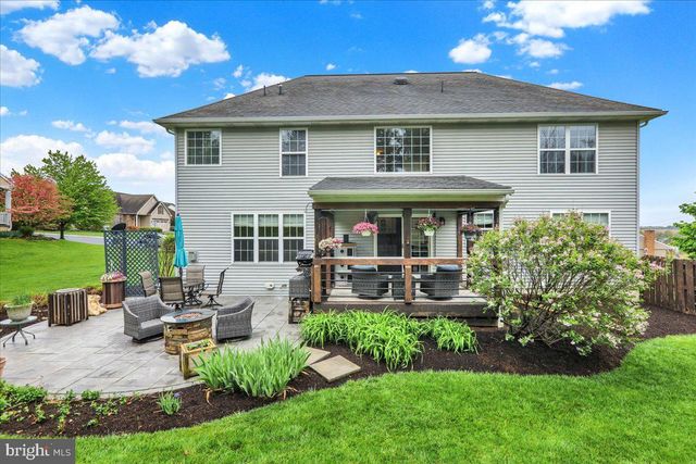 201 CEDAR HOLLOW, Manheim, PA 17545