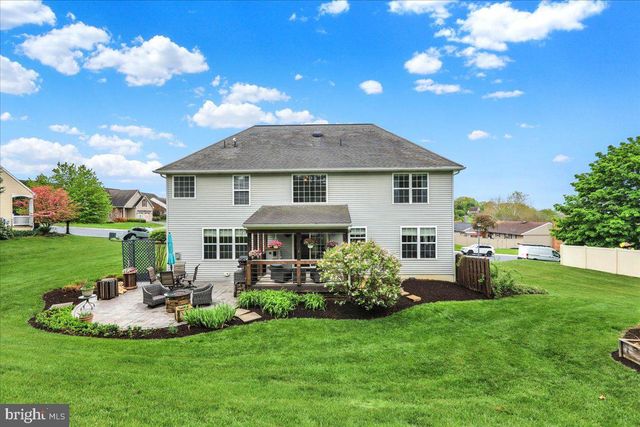 201 CEDAR HOLLOW, Manheim, PA 17545