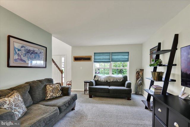 201 CEDAR HOLLOW, Manheim, PA 17545