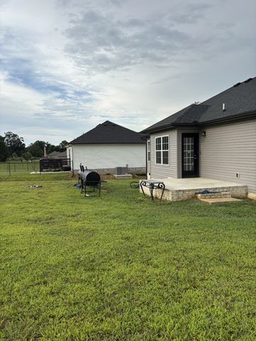 402 Rose Ln, Shelbyville, TN 37160