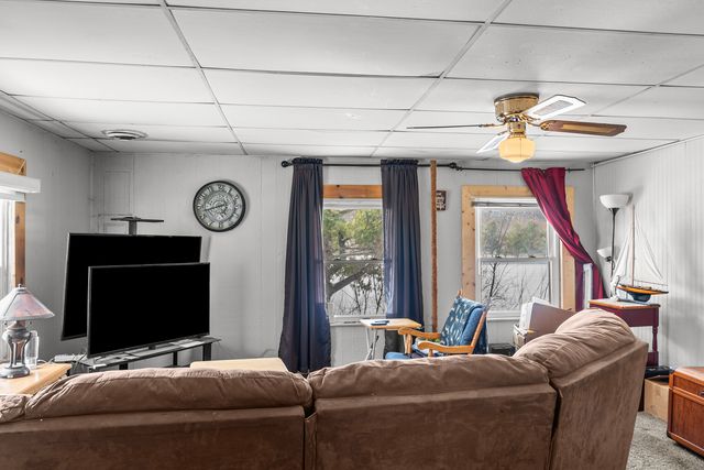 8822 86th Avenue, Coal Valley, IL 61240