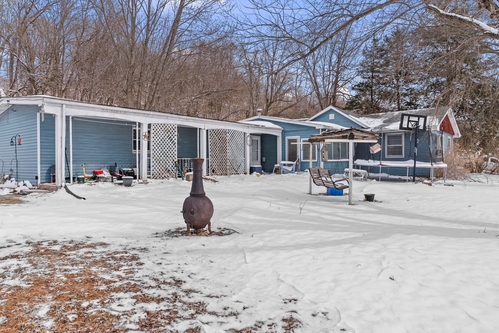 8822 86th Avenue, Coal Valley, IL 61240