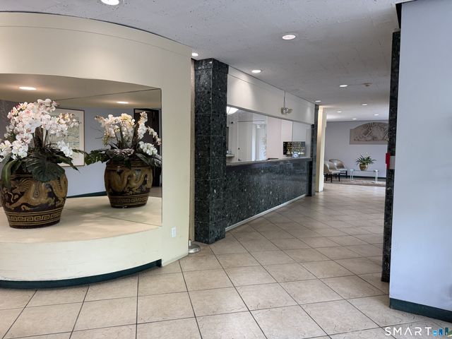 2625 Park Avenue 10H, Bridgeport, CT 06604