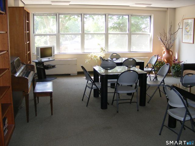 2625 Park Avenue 10H, Bridgeport, CT 06604