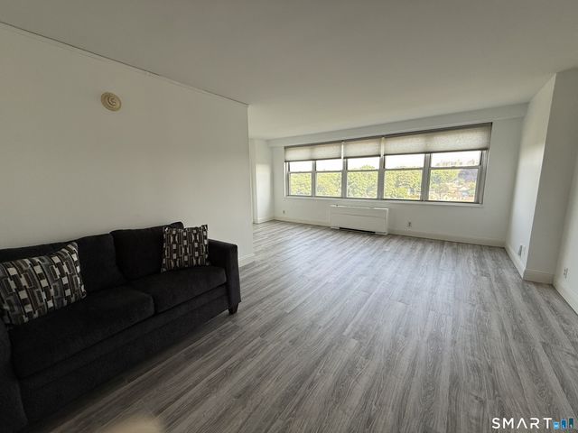 2625 Park Avenue 10H, Bridgeport, CT 06604