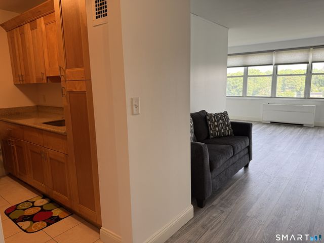 2625 Park Avenue 10H, Bridgeport, CT 06604